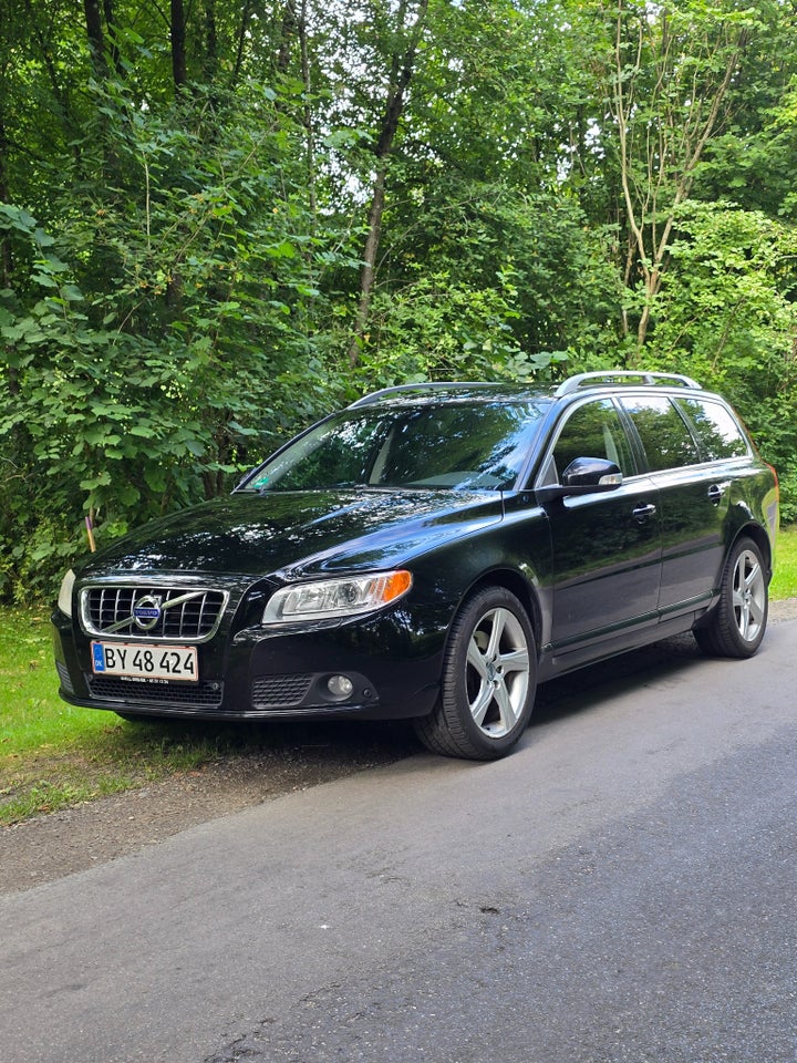 Volvo V70 2,4 D5 205 Summum aut. 5d