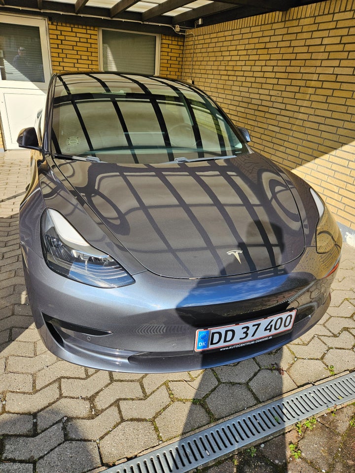 Tesla Model 3 Standard Range+ RWD 4d