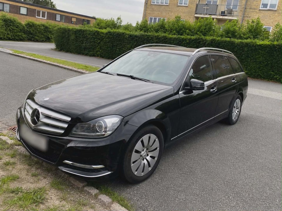 Mercedes C220 2,2 CDi Elegance stc. aut. BE 5d