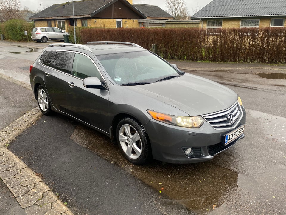 Honda Accord 2,2 i-DTEC Executive Tourer 5d