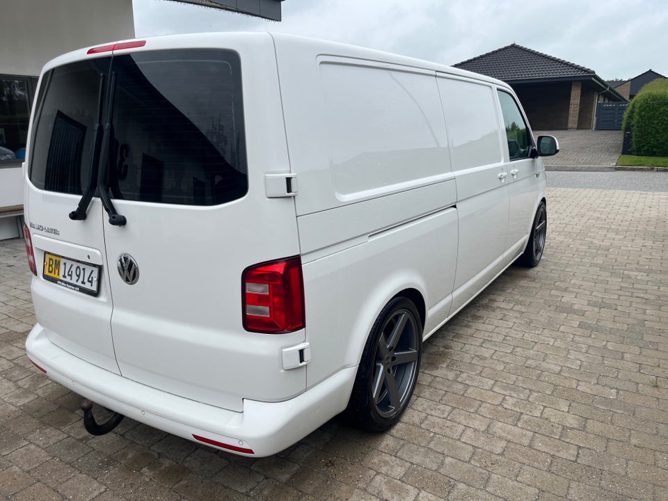 VW Transporter 2,0 TDi 150 Kassevogn lang