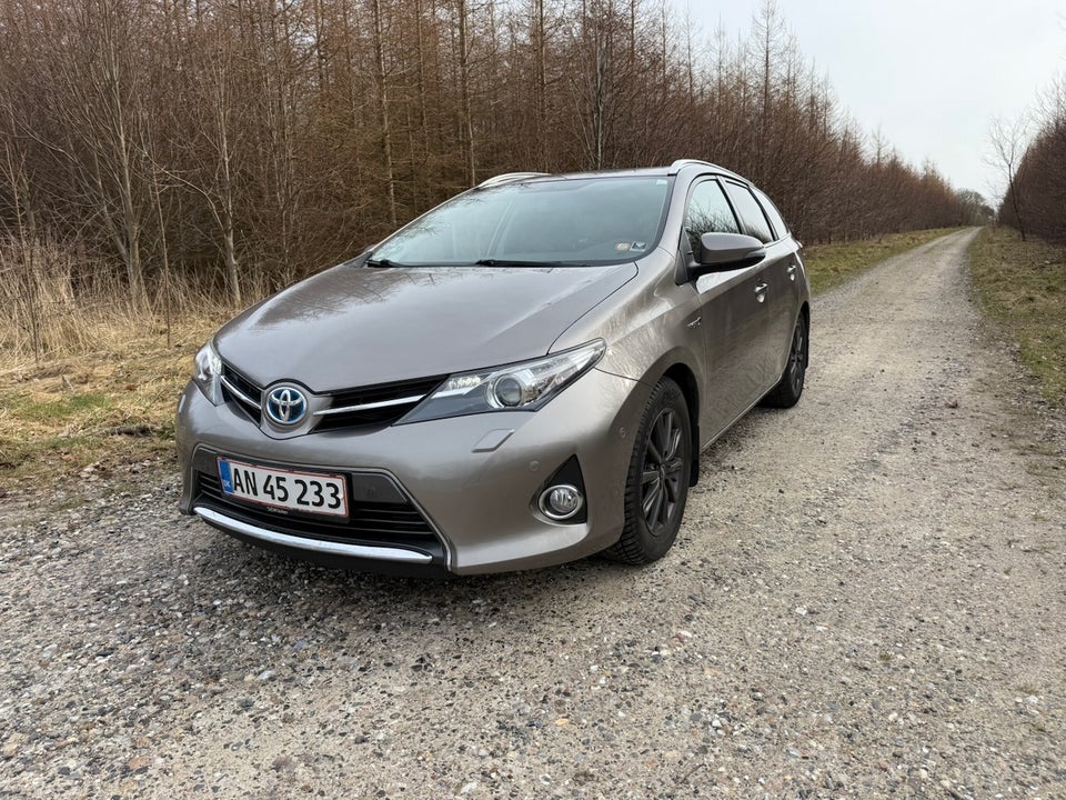 Toyota Auris 1,8 Hybrid H2 Touring Sports CVT 5d