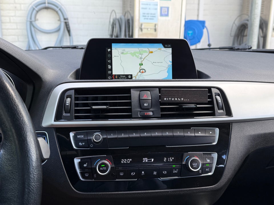 BMW 118i 1,5 Advantage aut. 5d