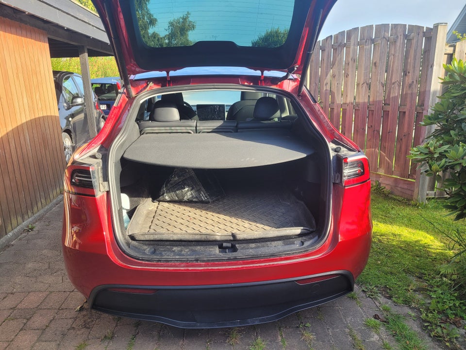 Tesla Model Y RWD 5d