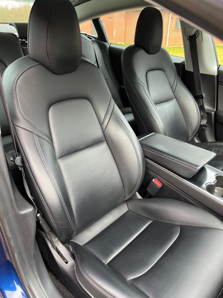 Tesla Model 3 Long Range RWD 4d