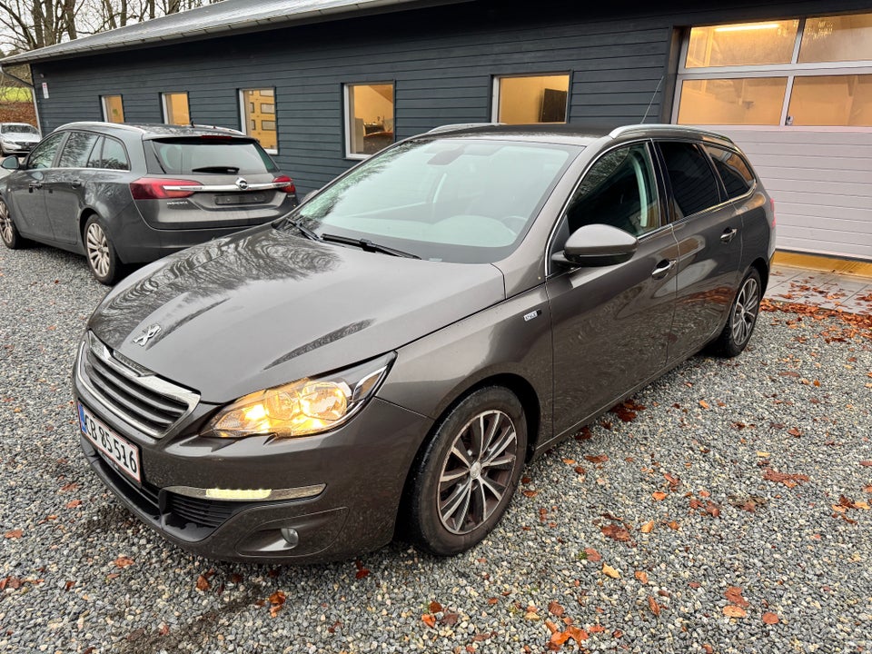 Peugeot 308 1,6 BlueHDi 120 Style SW 5d