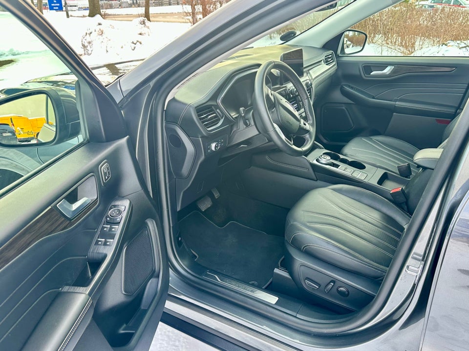 Ford Kuga 2,5 PHEV Vignale CVT 5d