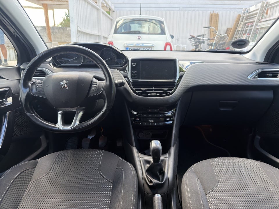 Peugeot 208 1,6 BlueHDi 100 Desire Sky 5d