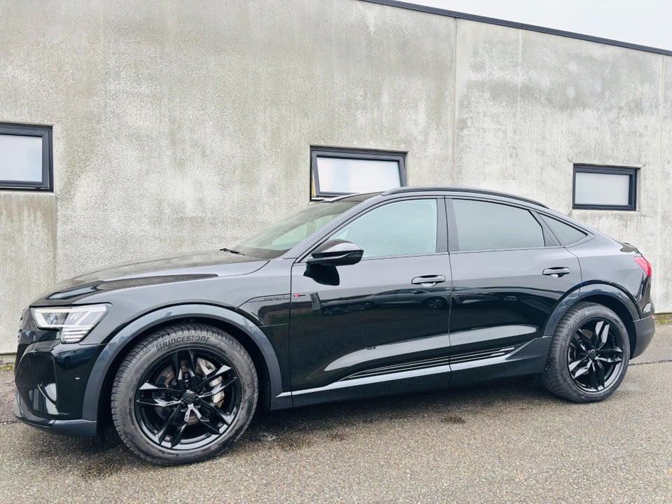 Audi Q8 e-tron 50 S-line Sportback quattro 5d