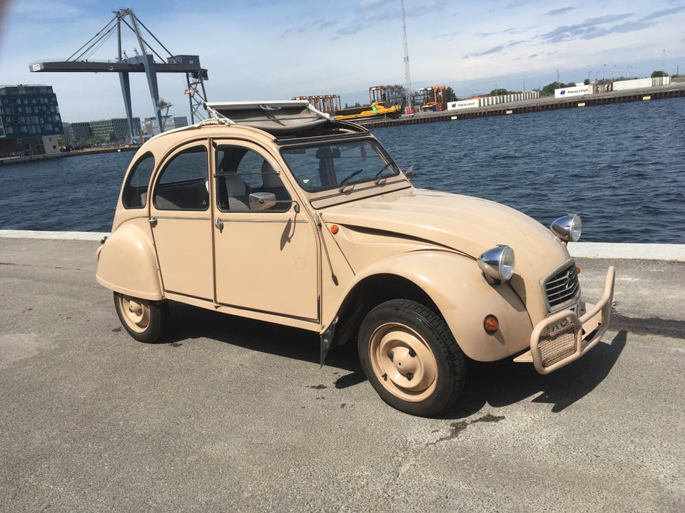 Citroën 2CV 0,6  4d