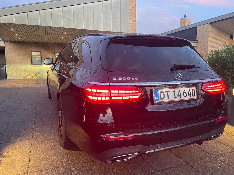 Mercedes E300 de 2,0 AMG Line stc. aut. 5d