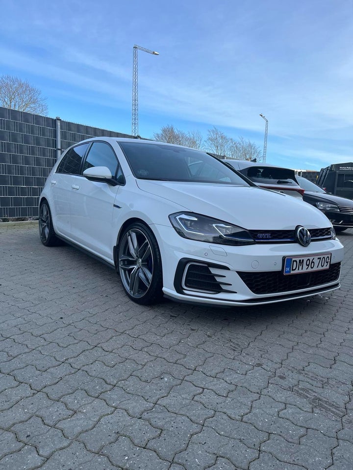 VW Golf VII 1,4 GTE DSG 5d