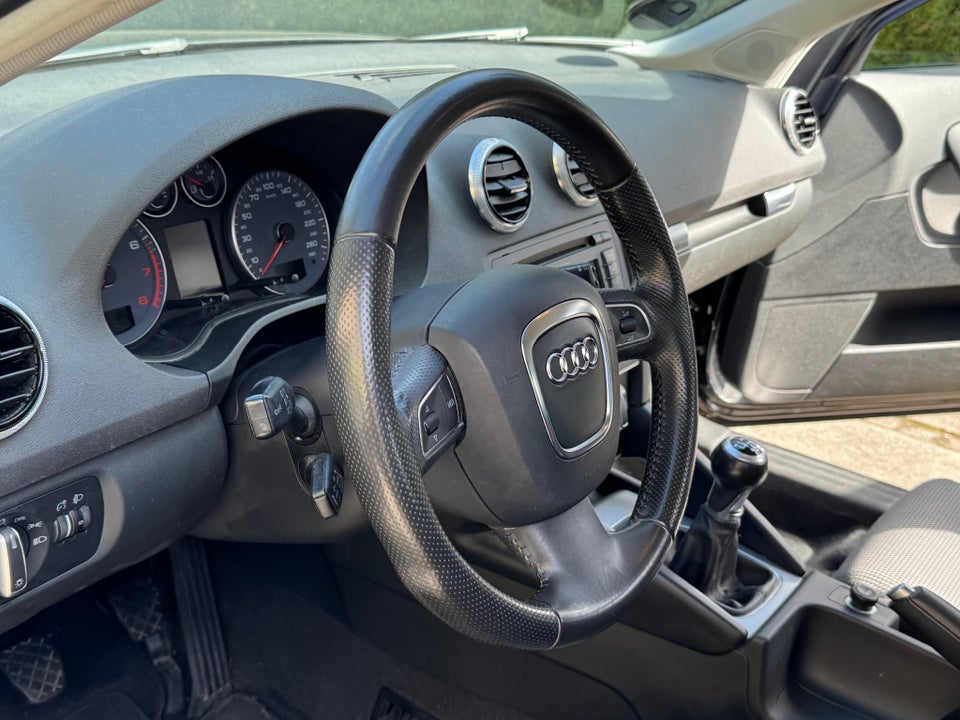 Audi A3 1,4 TFSi 122 Ambition Sportback 5d