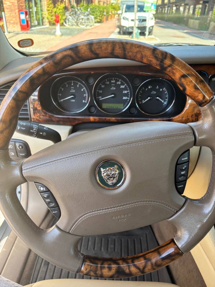 Jaguar XJ6 3,0 Classic aut. 4d