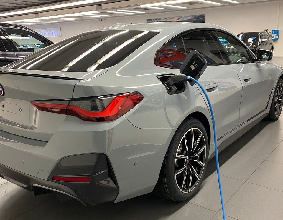 BMW i4 eDrive40 Fully Charged M-Sport 5d