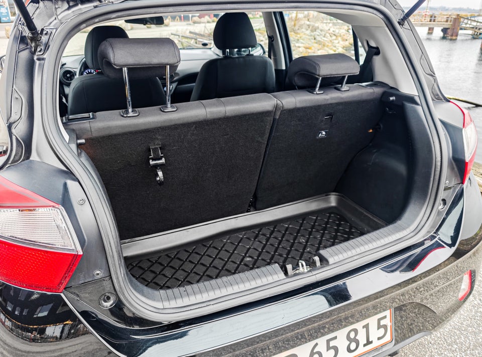 Hyundai i10 1,0 MPi Essential Komfort 5d