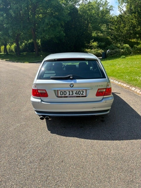 BMW 330i 3,0 Touring 5d