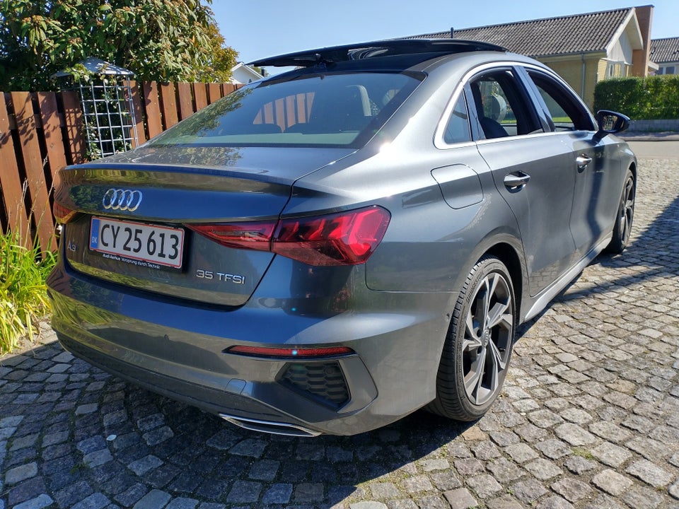 Audi A3 35 TFSi S-line 4d