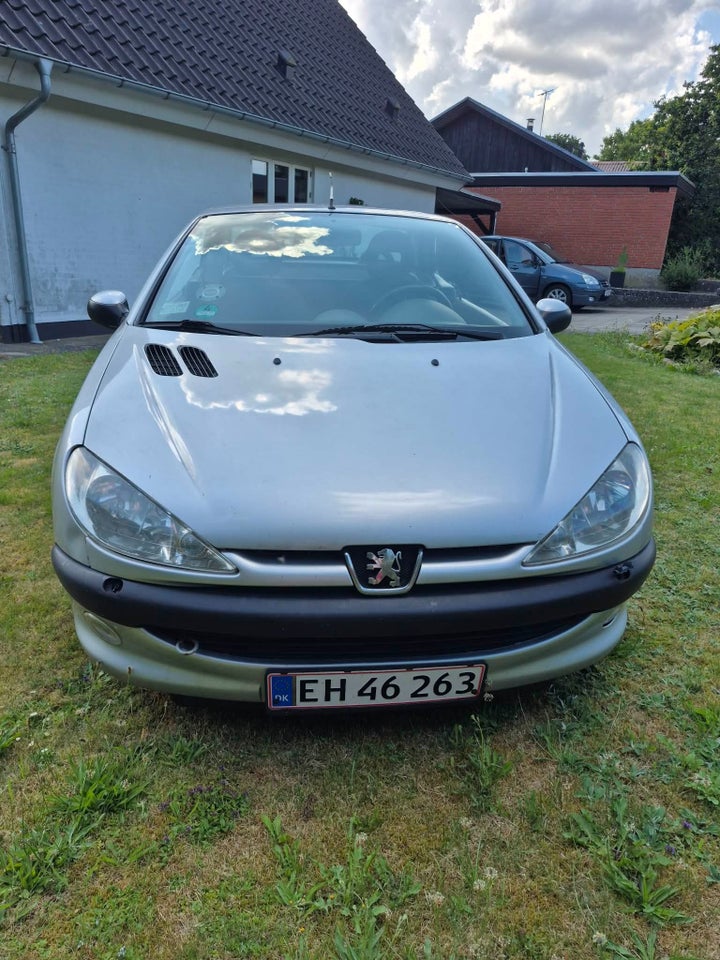 Peugeot 206 1,6 16V CC 2d