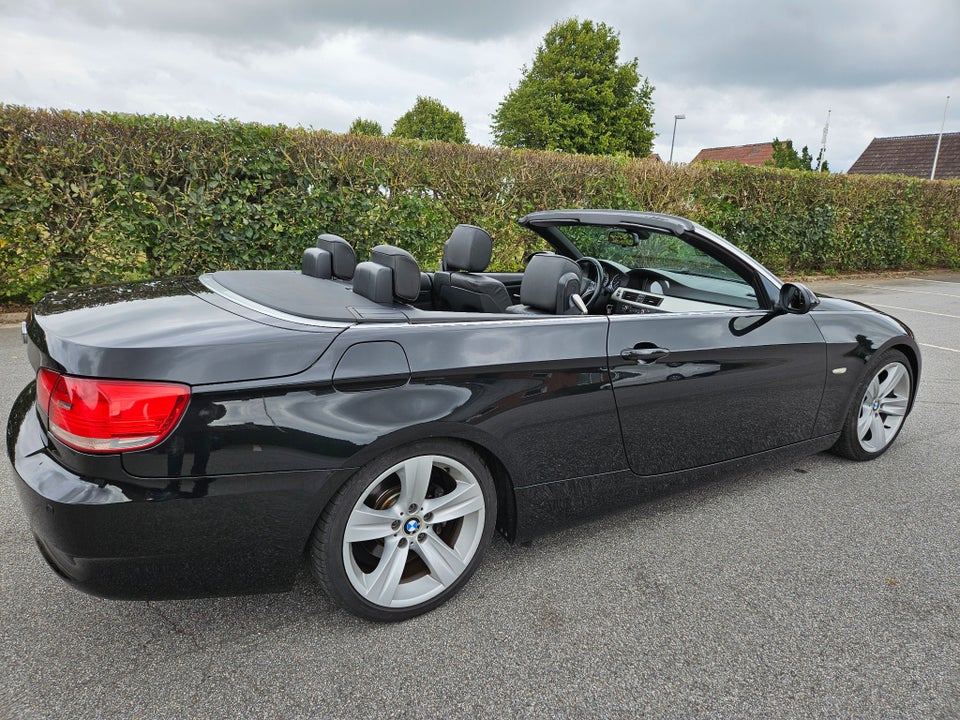 BMW 325i 3,0 Cabriolet 2d