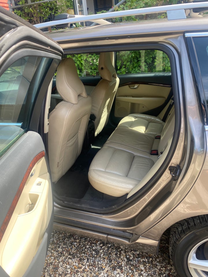 Volvo V70 2,4 D5 185 aut. 5d