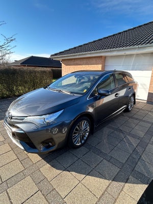 Toyota Avensis 1,8 VVT-i T2 Premium Touring Sports 5d