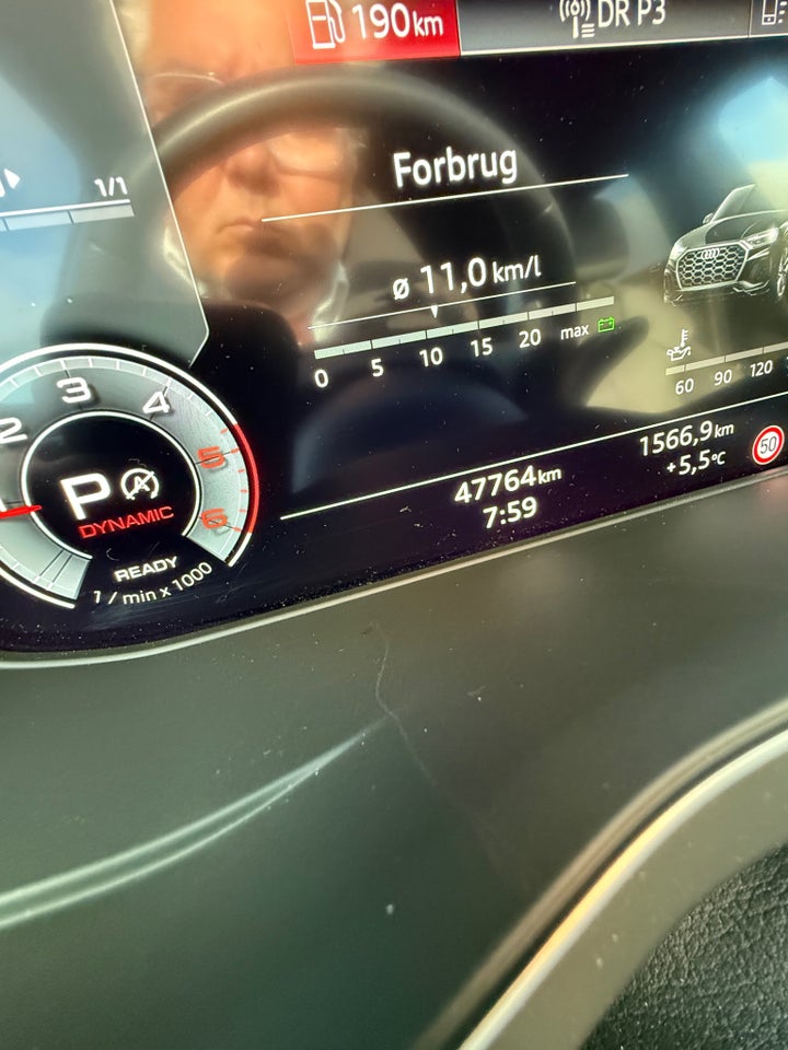 Audi Q5 40 TDi S-line quattro S-tr. 5d