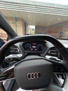 Audi Q4 e-tron 50 S-line quattro 5d