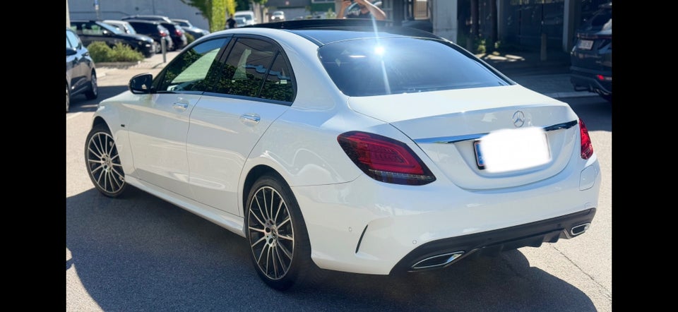 Mercedes C300 de 2,0 AMG Line aut. 4d