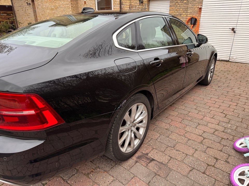 Volvo S90 2,0 T4 190 Momentum+ aut. 4d