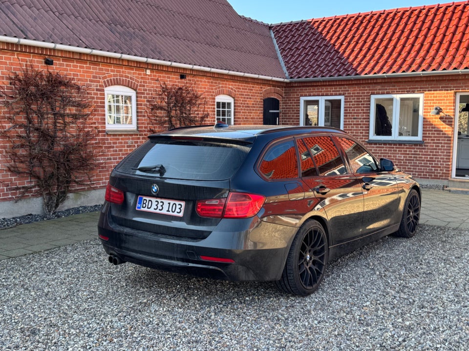 BMW 330d 3,0 Touring Sport Line aut. 5d