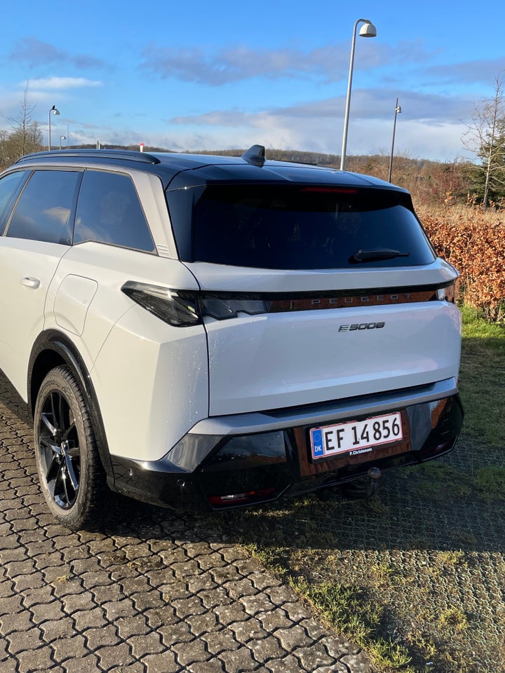 Peugeot e-5008 77 GT Pack 7prs 5d