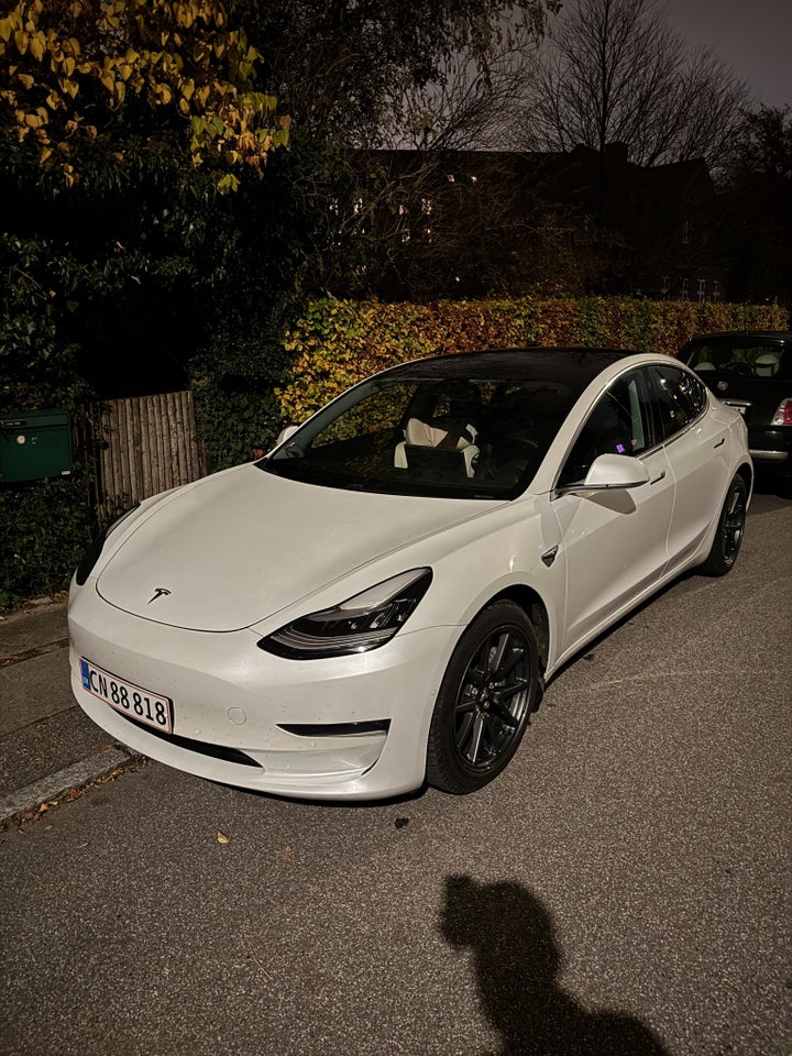 Tesla Model 3 Long Range AWD 4d