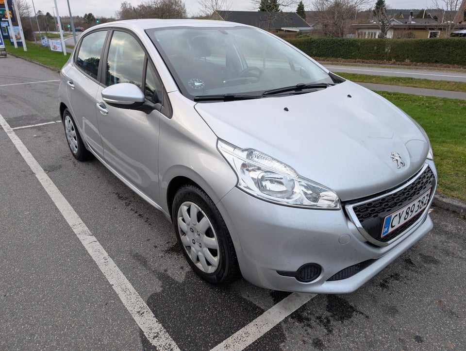 Peugeot 208 1,2 VTi Active 5d