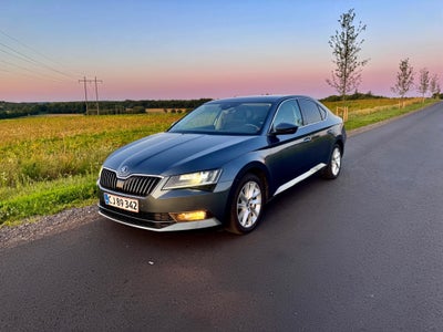 Skoda Superb 1,6 TDi 120 Style DSG 5d