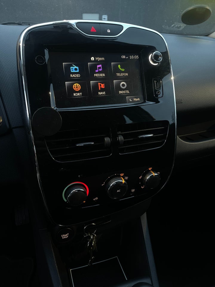 Renault Clio IV 1,5 dCi 75 Expression 5d