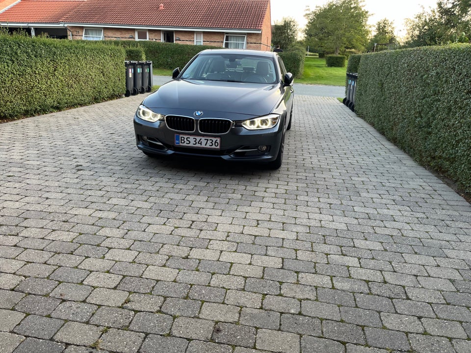 BMW 320i 2,0 xDrive aut. 4d