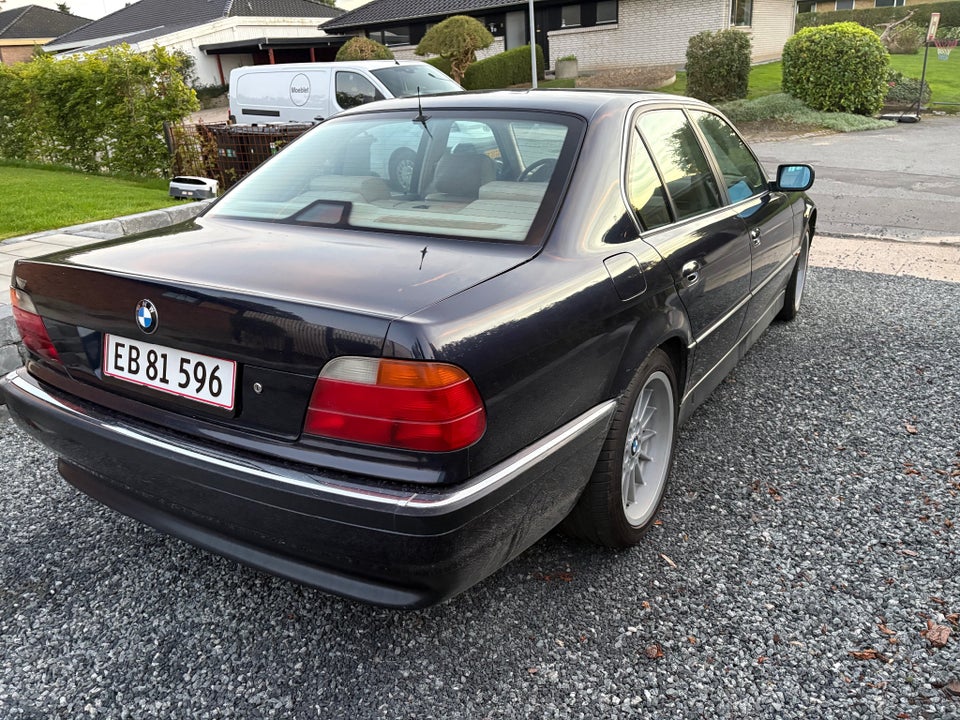 BMW 735i 3,5 aut. 4d