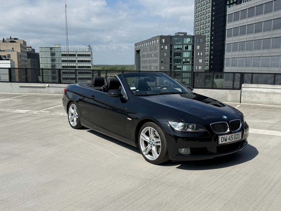 BMW 320i 2,0 Cabriolet 2d