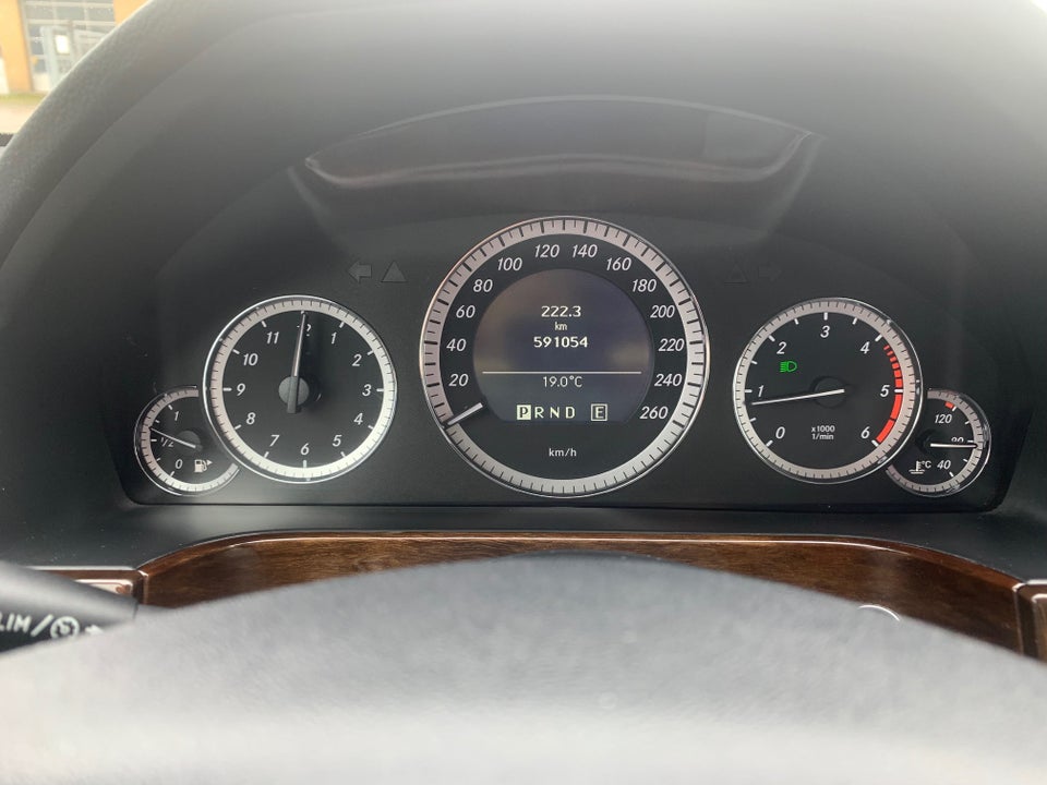 Mercedes E200 2,2 CDi stc. aut. BE 5d
