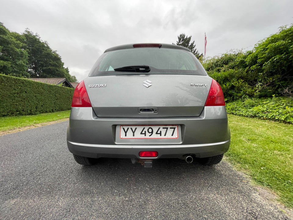 Suzuki Swift 1,5 GLX 5d