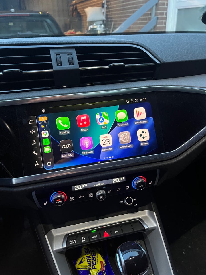 Audi Q3 45 TFSi e Attitude plus S-tr. 5d