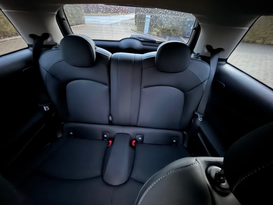 MINI Cooper SE Maximise 3d