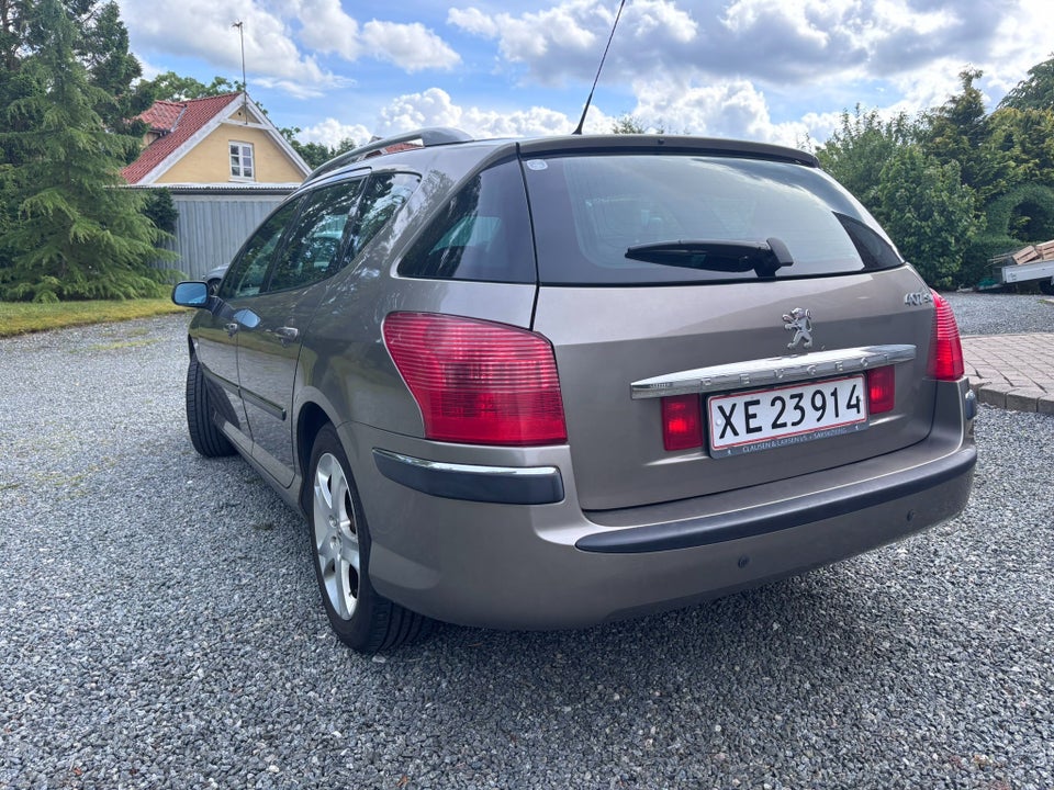 Peugeot 407 2,2 ST SW 5d