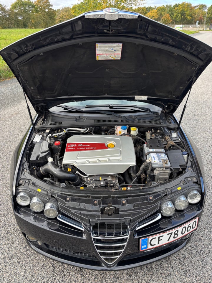 Alfa Romeo 159 1,75 TBi Distinctive Sportwagon 5d