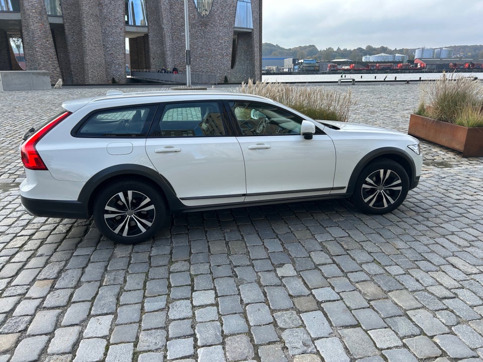 Volvo V90 CC 2,0 D4 190 aut. AWD 5d