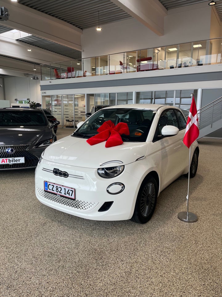 Fiat 500e 42 Icon 3d