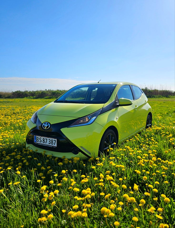 Toyota Aygo 1,0 VVT-i x-play x-touch 5d