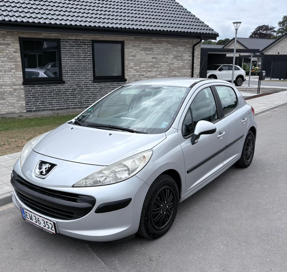 Peugeot 207 1,6 HDi 90 5d