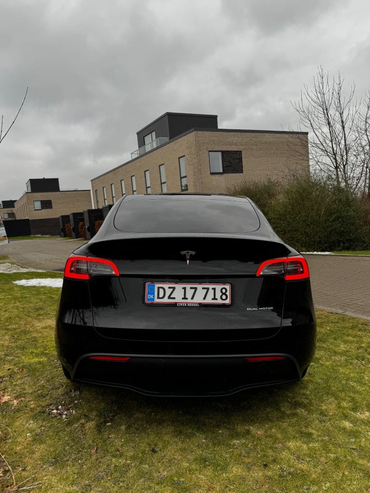 Tesla Model Y Long Range AWD 5d
